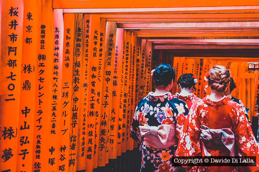 Fushimi Inari - ragazze con kimono