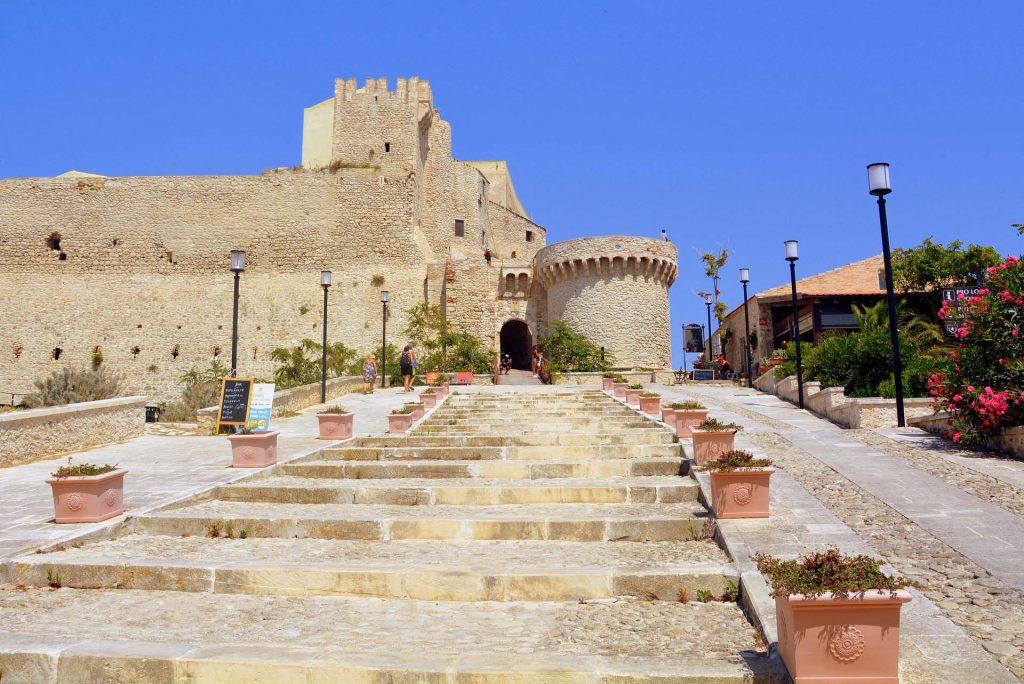 Isola di San Nicola: Castello Angioino