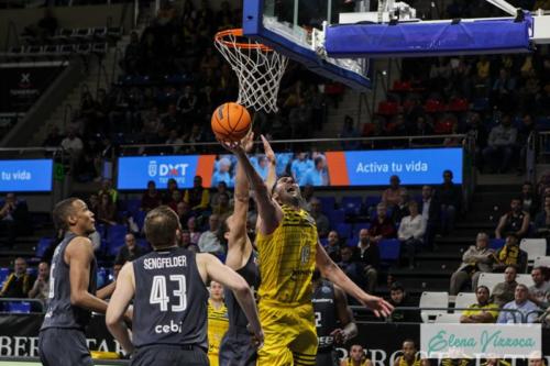 Iberostar Tenerife vs Brose Bamberg 82 - 64