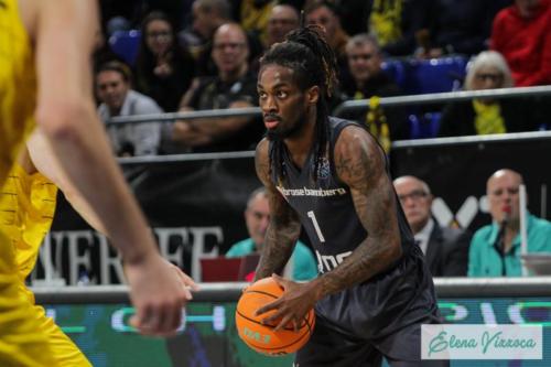 Iberostar Tenerife vs Brose Bamberg 82 - 64